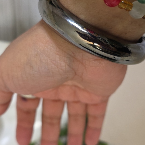 Vintage Crystal Elephant Clamper / Hinge Bracelet - Picture 12 of 13